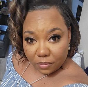 Meet your Posher, Elinor